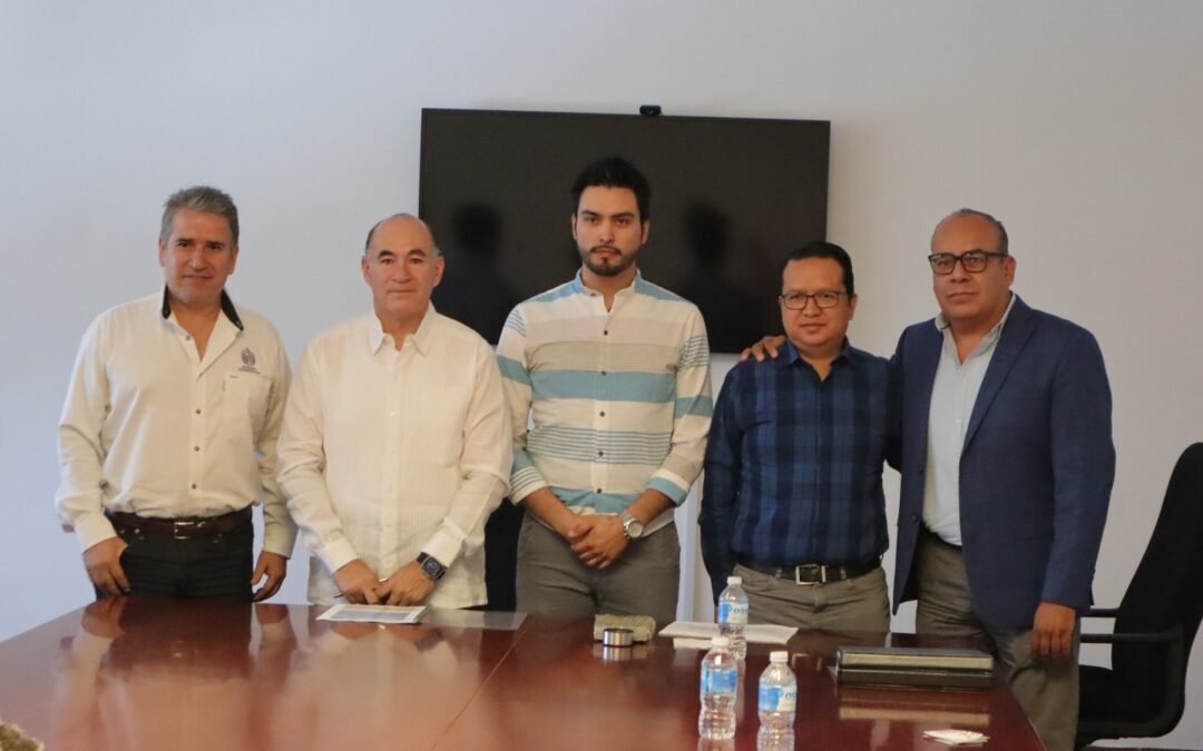 PRODUCTIVA REUNIÓN DEL ALCALDE ENRIQUE GALINDO E INTERAPAS CON DIRIGENTES DEL CONSEJO HÍDRICO ESTATAL