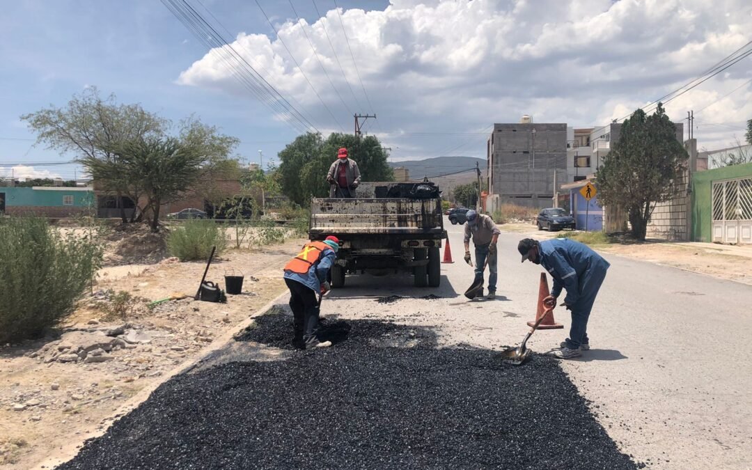 El programa Vialidades Potosinas del Gobierno de la Capital rescata del abandono a calles y avenidas de la ciudad