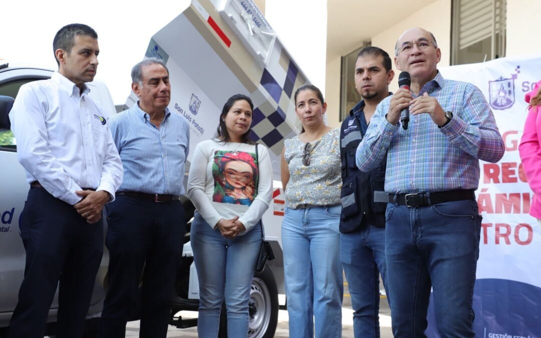 Alcalde Enrique Galindo puso en servicio nueva unidad para reforzar y agilizar la recolección de desechos en el Centro Histórico