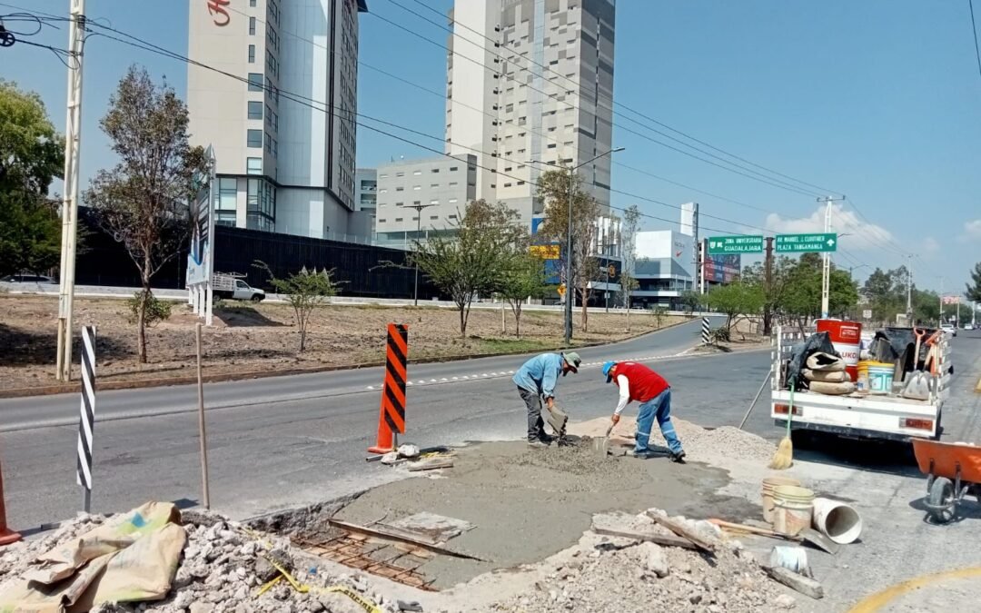 Con acciones de bacheo emergente, el Gobierno de la Capital mejora las calles y avenidas de San Luis Potosí