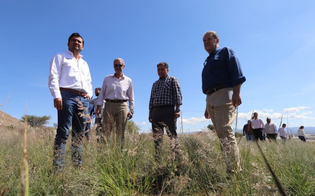 Gobierno Municipal y sector privado unen esfuerzos para instalar sistema de riego en La Pila