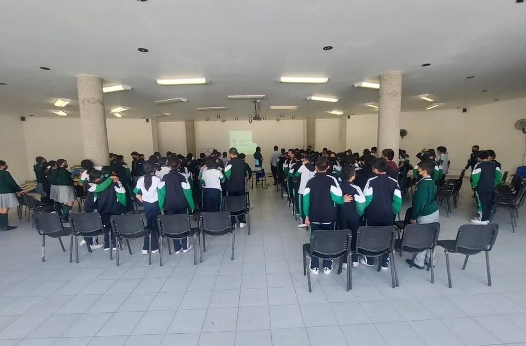 Para crear ambientes estudiantiles sanos, Gobierno de la Capital imparte charlas de sensibilización y prevención del Acoso Escolar