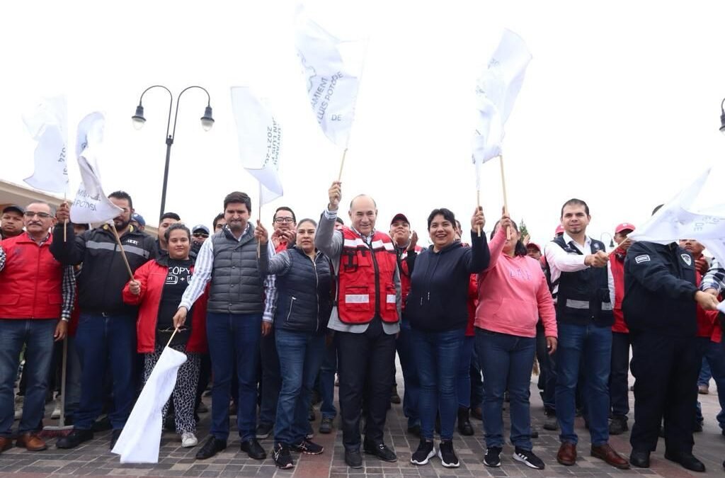 En el Día de Talacha, el Alcalde Enrique Galindo encabeza el rescate del espacio público en avenida 20 de Noviembre
