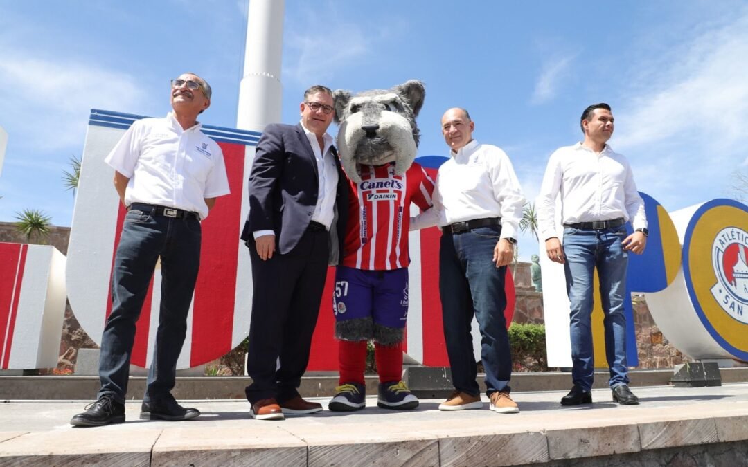 Las Letras Monumentales del Gobierno de la Capital reconocen a su equipo, el Atlético de San Luis