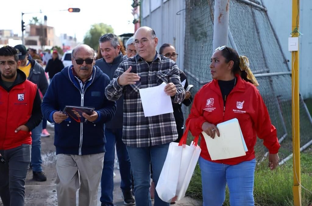 En el Domingo de Pilas 110, el Alcalde Enrique Galindo se compromete a municipalizar zona del Fraccionamiento Españita