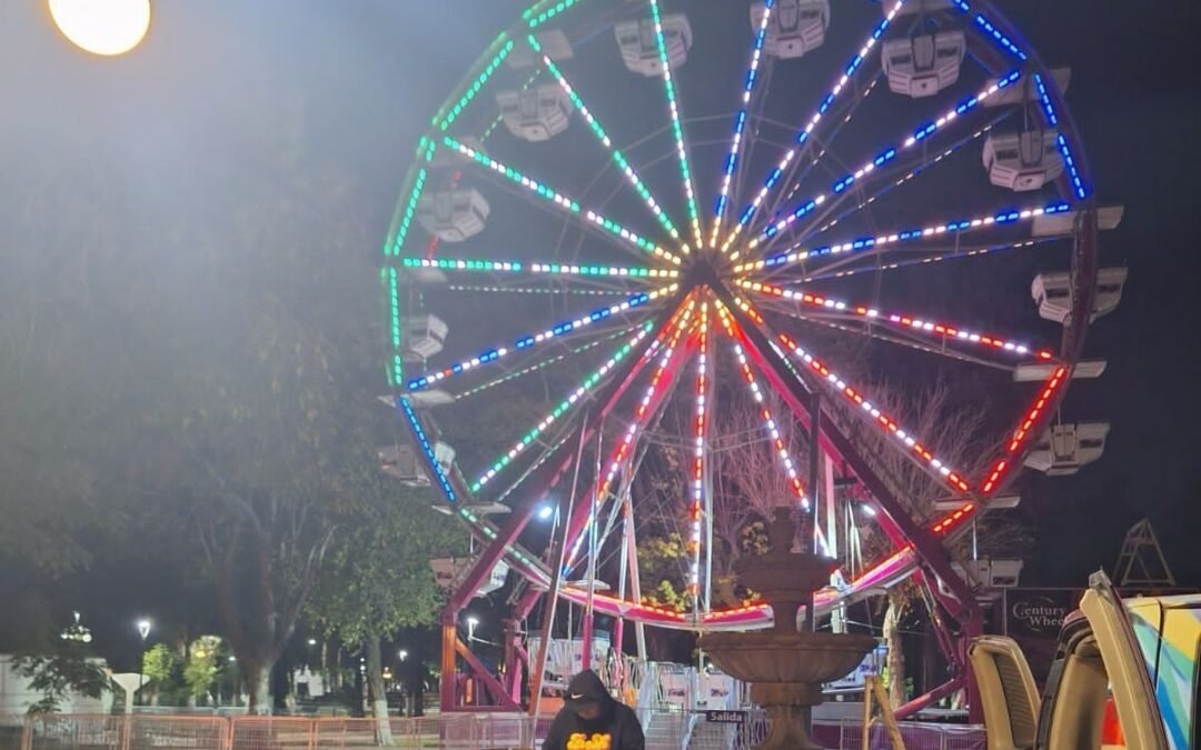 Protección Civil Municipal supervisó instalación de Rueda de la Fortuna en la Alameda; mantendrá vigilancia durante su funcionamiento