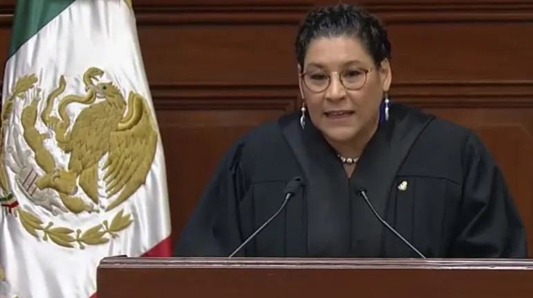 LENIA BATRES LLEGA A CORTE HACIÉNDOLA DE PEDO