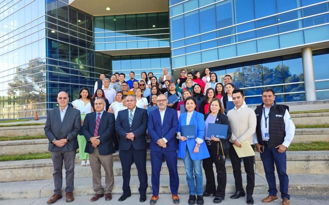 Sistema Educativo Municipal capacita docentes para formar emprendedores, en beneficio de más de 800 estudiantes