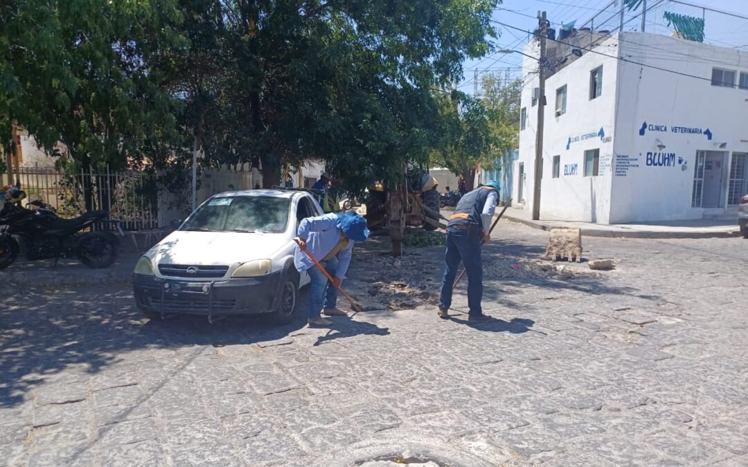 Se informa que habrá cierres parciales de calles en la colonia Libertad Infonavit y Burócrata, debido a trabajos de reparación de drenajes.