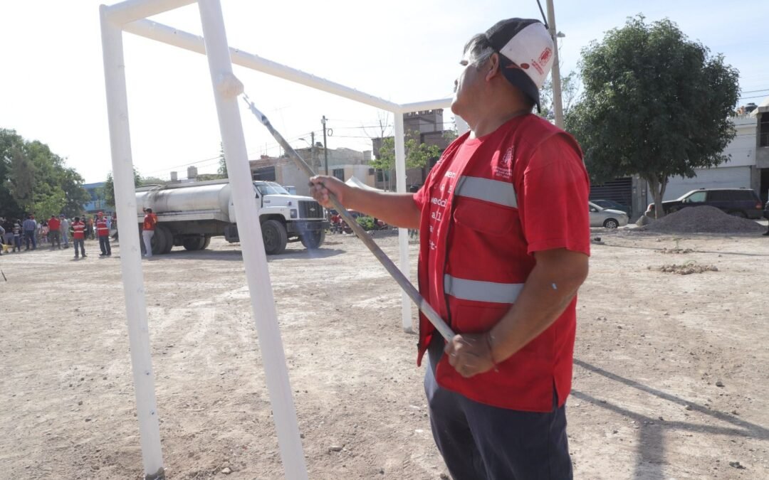 Ayuntamiento de SLP realizó limpieza integral en la colonia El Sauzalito