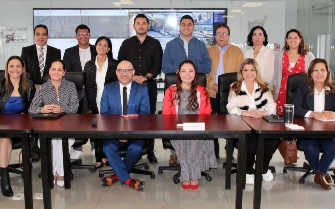 Secretaría Técnica y Contraloría del gobierno municipal presentan informe de resultados y retos al Cabildo entrante