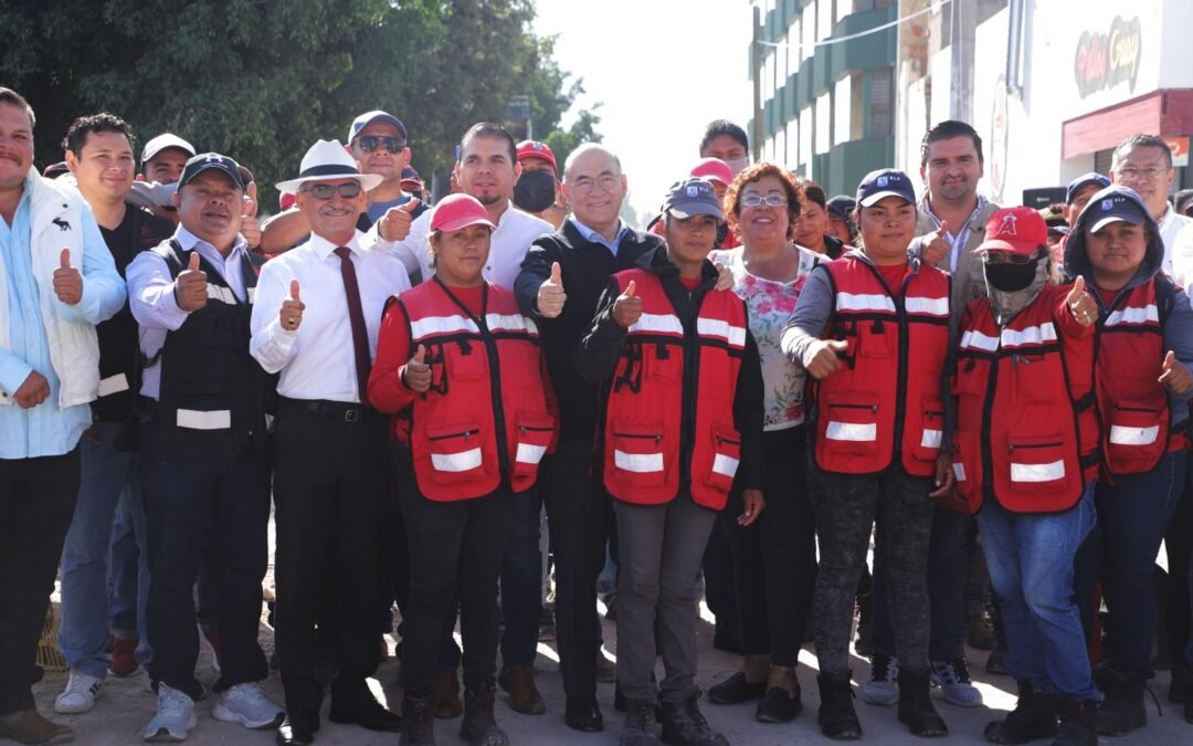 Alcalde Galindo arranca el Día de Talacha, con el que el Ayuntamiento regenera la avenida Santos Degollado