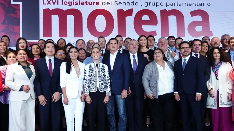 SENADORES MORENISTAS DAN LAS NAILON POR YUNES