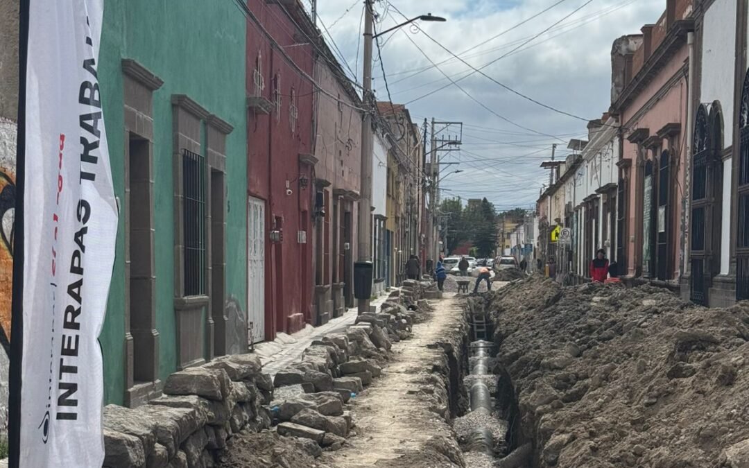 Con recursos del programa “Acaba tu deuda de una vez”, Interapas atiende 18 colapsos de drenaje en la Zona Metropolitana.