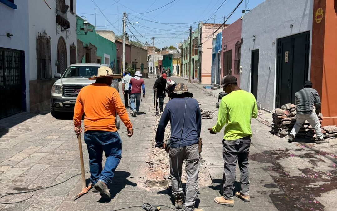 INTERAPAS inicia rehabilitaciones sanitarias en barrios tradicionales y colonias del sur