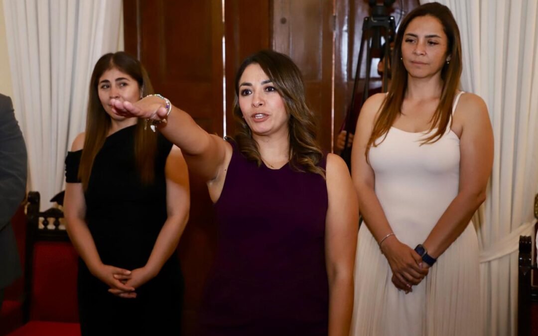 Enrique Galindo toma protesta a la nueva titular de la Coordinación Municipal de Derechos Humanos