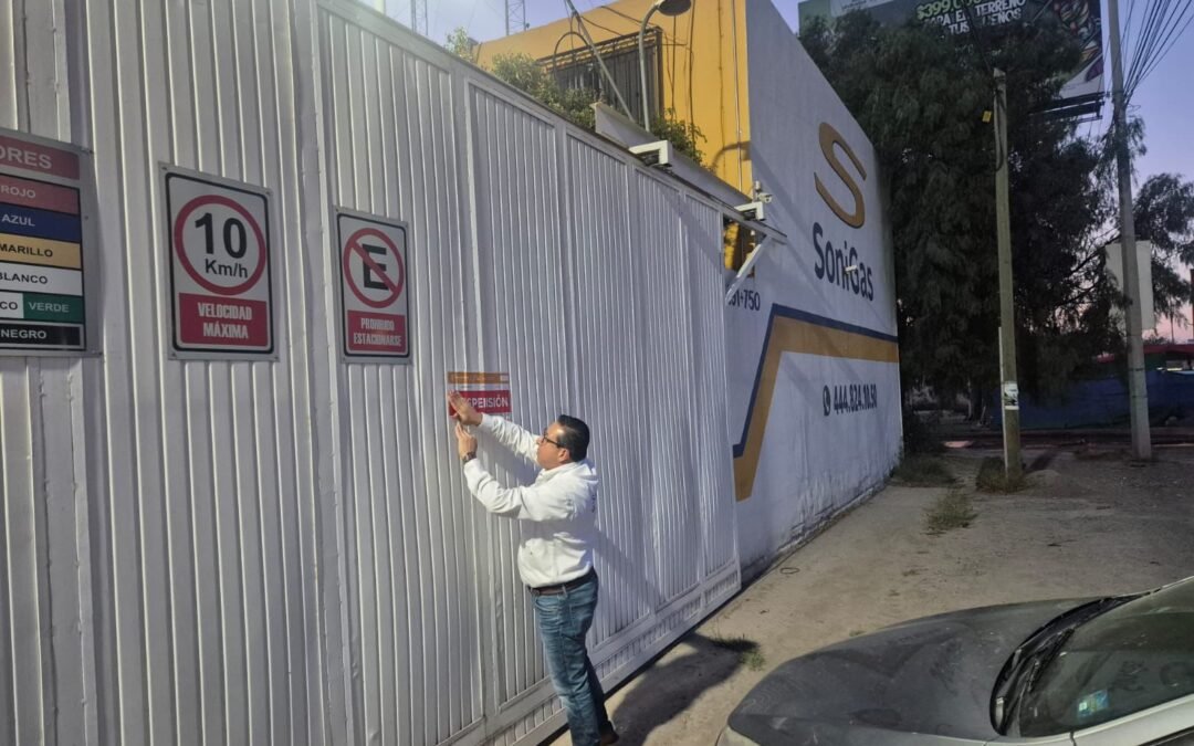 Comercio Municipal clausura gasera en el Eje 126 por no contar con Licencia de Funcionamiento