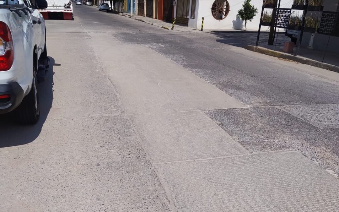 Interapas avanza en la rehabilitación sanitaria de la calle 5 de Mayo