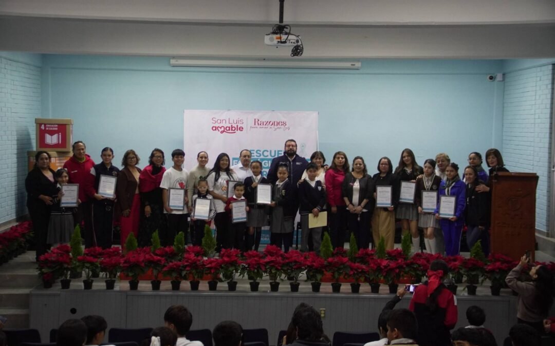 Ayuntamiento de SLP reconoce a escuelas por su compromiso con el medio ambiente