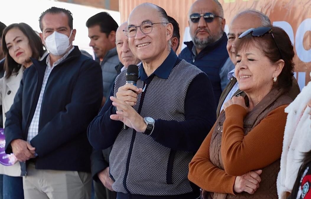 Alcalde Galindo entrega calles totalmente renovadas en colonia Burócratas del Estado