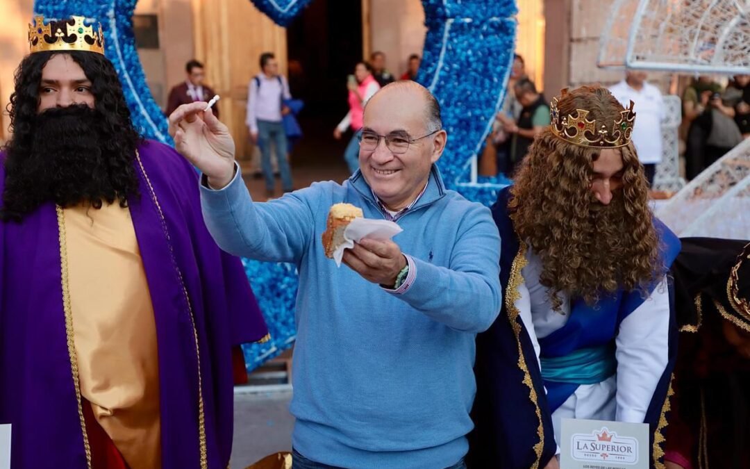 Alcalde Galindo celebra el Día de Reyes con más de 8 mil 500 Capitalinos en el Centro Histórico