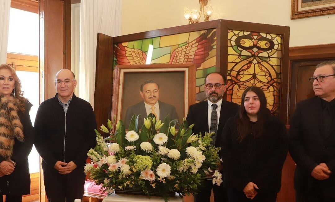 Cabildo de la Capital rinde homenaje póstumo al ex gobernador Guillermo Fonseca Álvarez