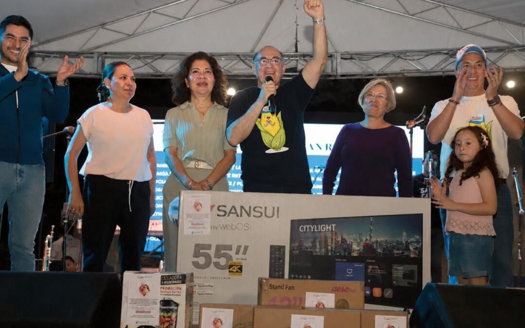 Gran festejo a madres potosinas, ofrecen Alcalde Enrique Galindo y Estela Arriaga