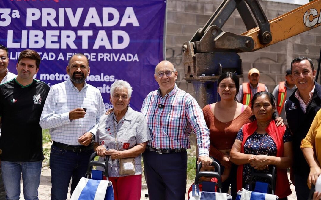 Galindo lleva obras integrales a San Juan de Guadalupe para sacar familias del rezago