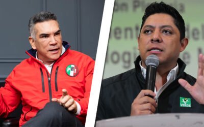 LOS BURROS SE JUNTAN PARA RASCARSE